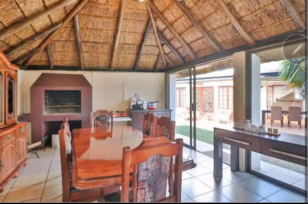 The Link Guest Lodge Кемптон-Парк Номер фото