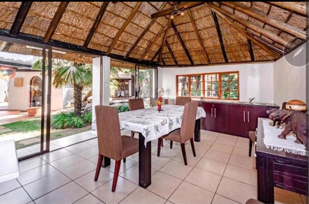 The Link Guest Lodge Кемптон-Парк Номер фото